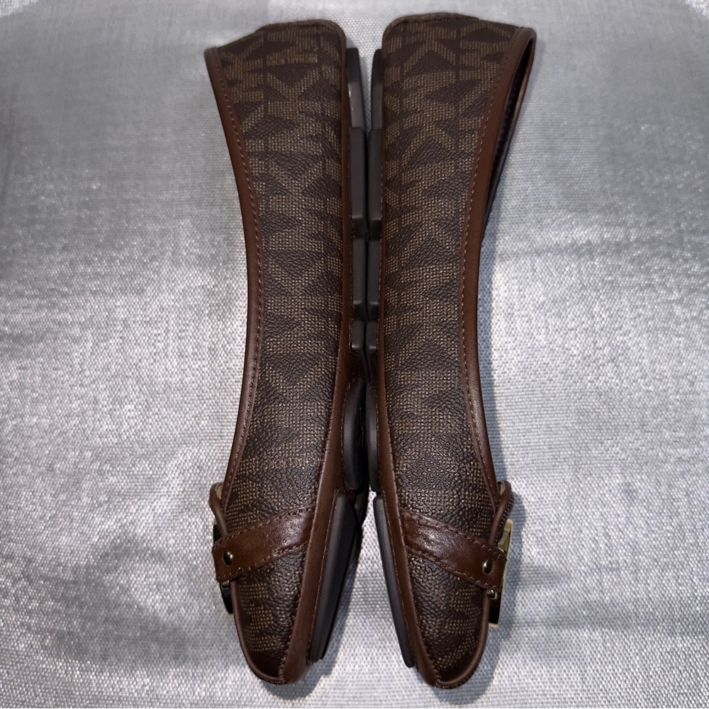 Michael Kors Moccasin size 9. Very Good Condition $80.00 - Picture 5 of 6